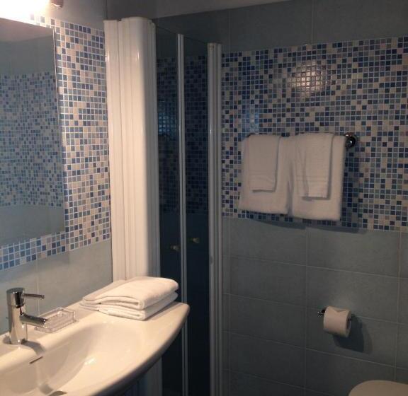 اتاق خانوادگی, Lucerna