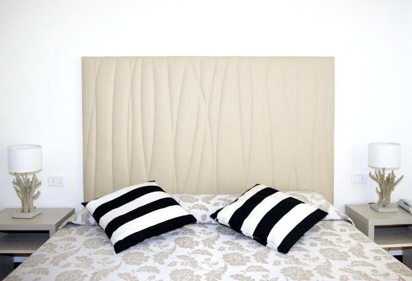 اتاق استاندارد با تراس, Lucerna