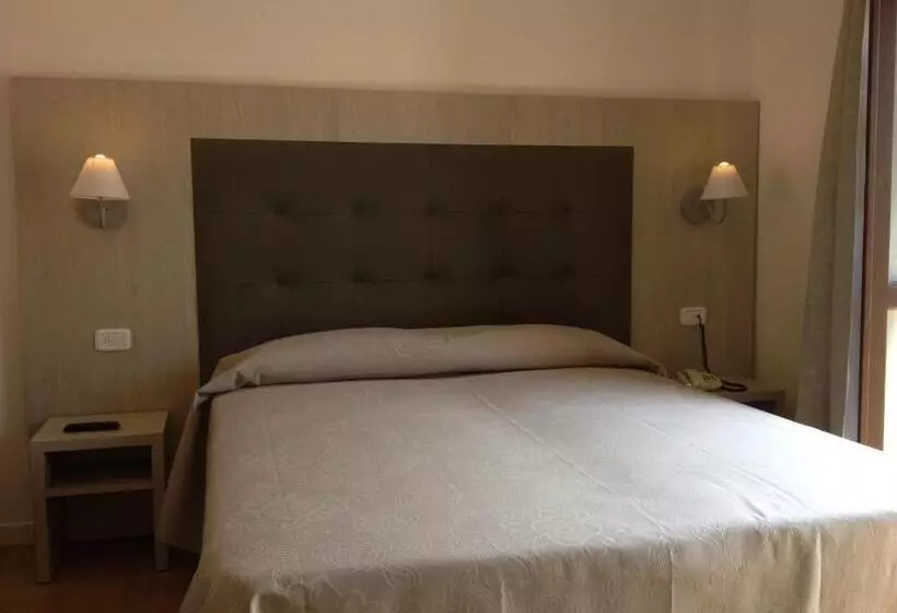 اتاق استاندارد با تراس, Lucerna