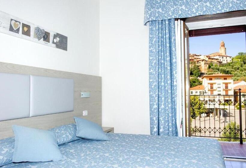 اتاق استاندارد با تراس, Lucerna