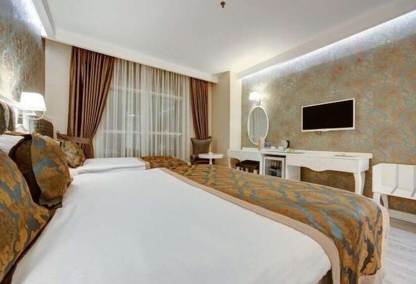 高级三人间, Navona