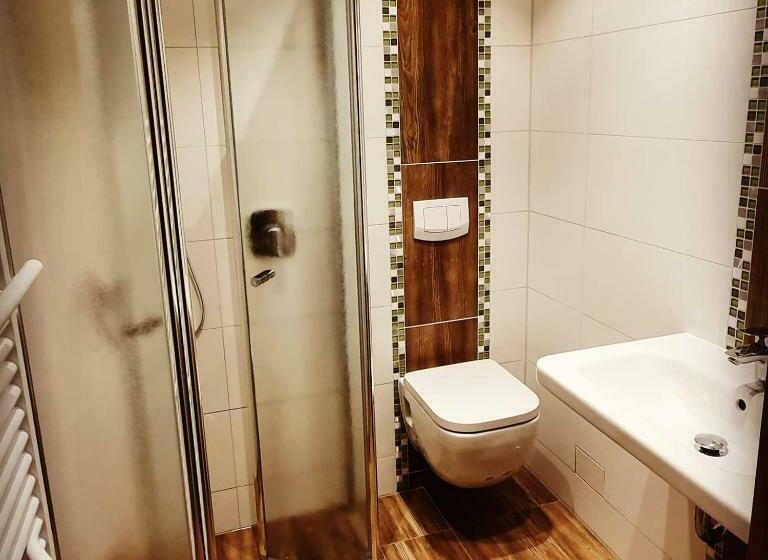 חדר אקונומי, Restaurant Elsterblick