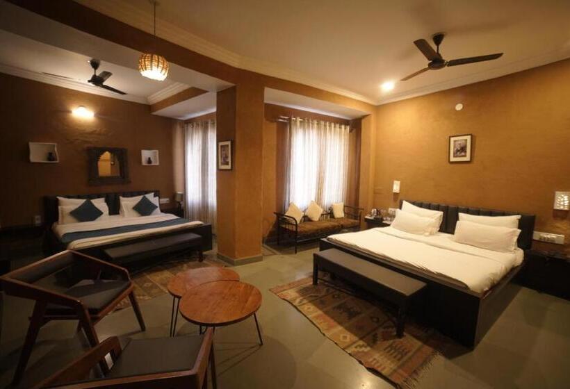 家庭套房, Udai Niwas  By The Lake