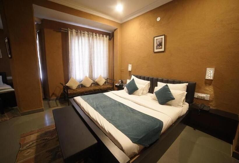 家庭套房, Udai Niwas  By The Lake