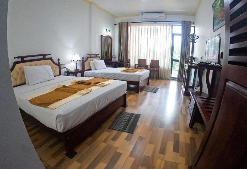 Номер Deluxe, Centauria City