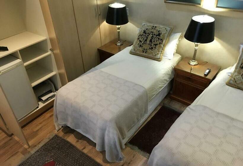 Quarto Estandar Cama King, Gordons Guest House