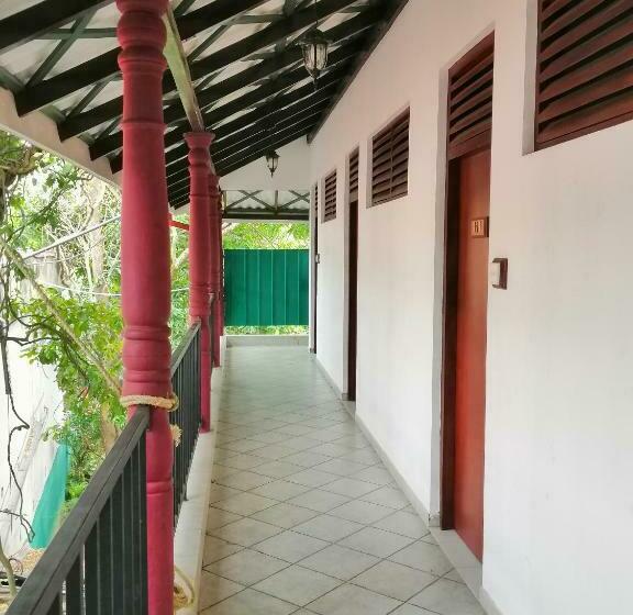 חדר סטנדרט, Centauria City