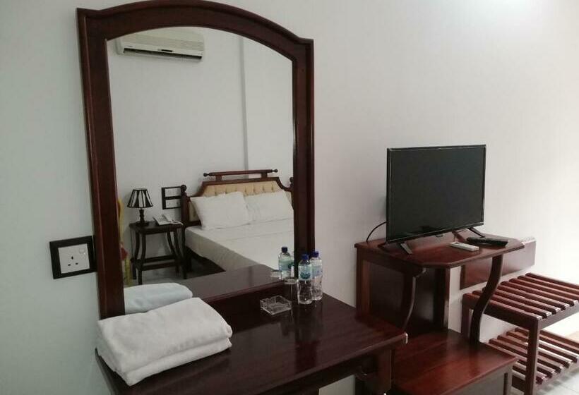 חדר סטנדרט, Centauria City