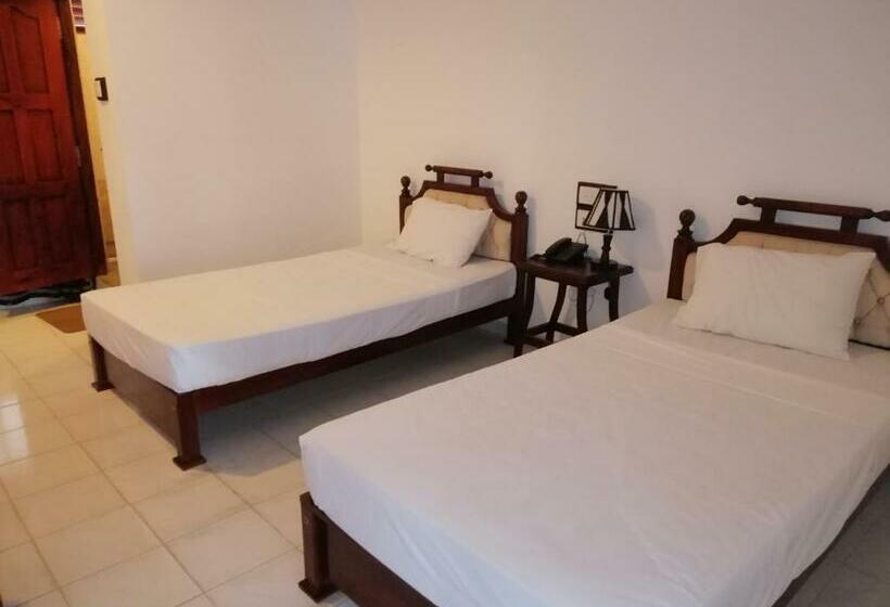 חדר סטנדרט, Centauria City