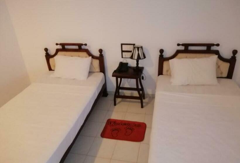 חדר סטנדרט, Centauria City