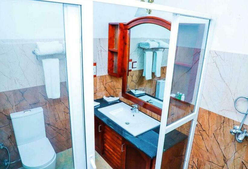 חדר סופריור, Centauria City