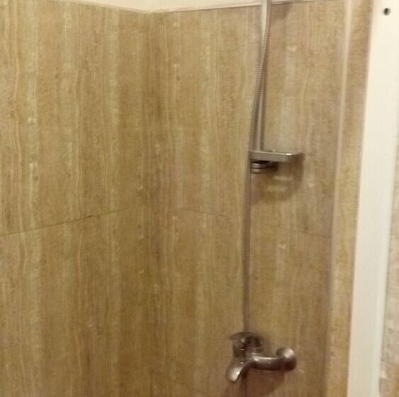 חדר דלוקס, Centauria City