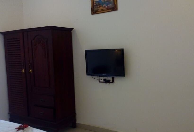 חדר דלוקס, Centauria City