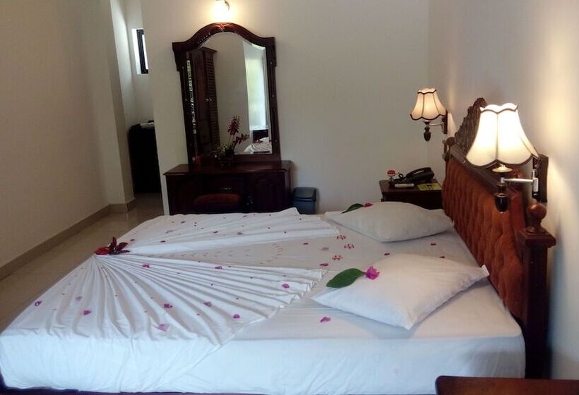 חדר דלוקס, Centauria City