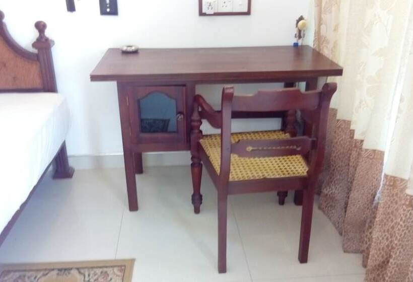 חדר דלוקס, Centauria City