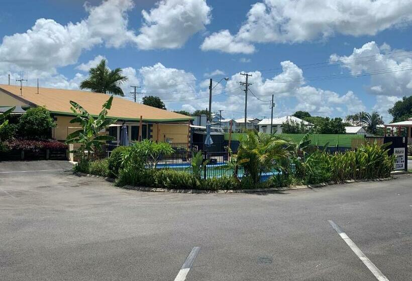 غرفة عائلية, Arkana Motel