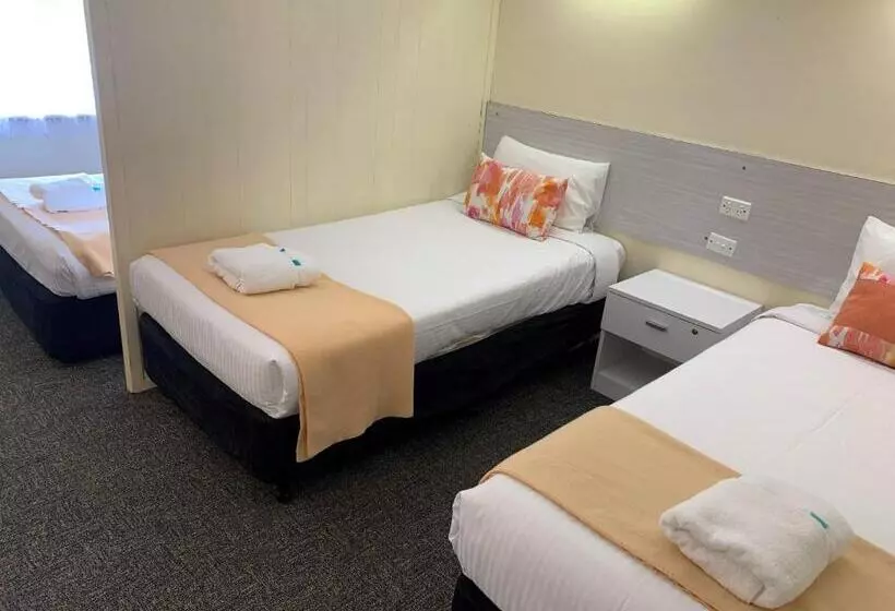 スタンダードトリプルルーム, Arkana Motel