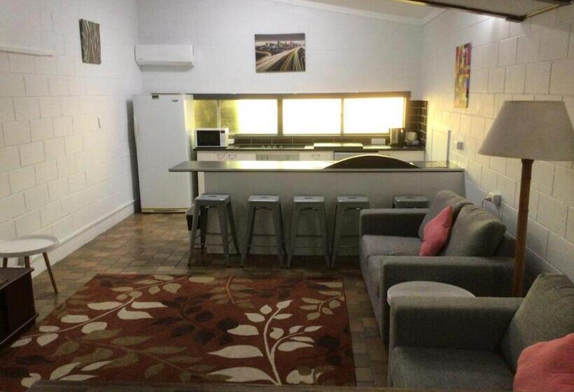 Апартаменты 3 Спальни, Arkana Motel