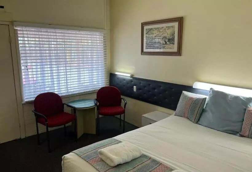 クイーンサイズベッドのスタンダードルーム, Arkana Motel