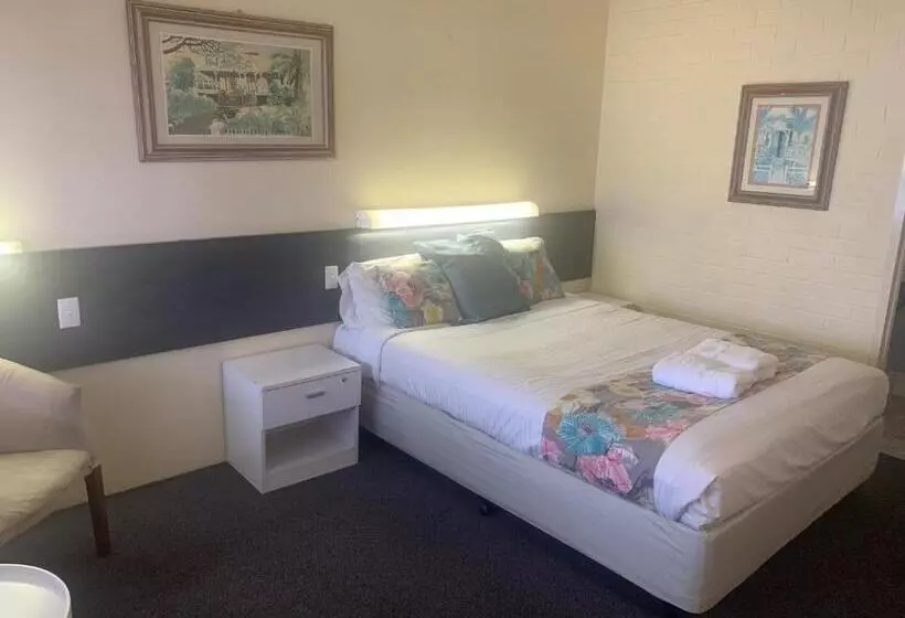 クイーンサイズベッドのスタンダードルーム, Arkana Motel