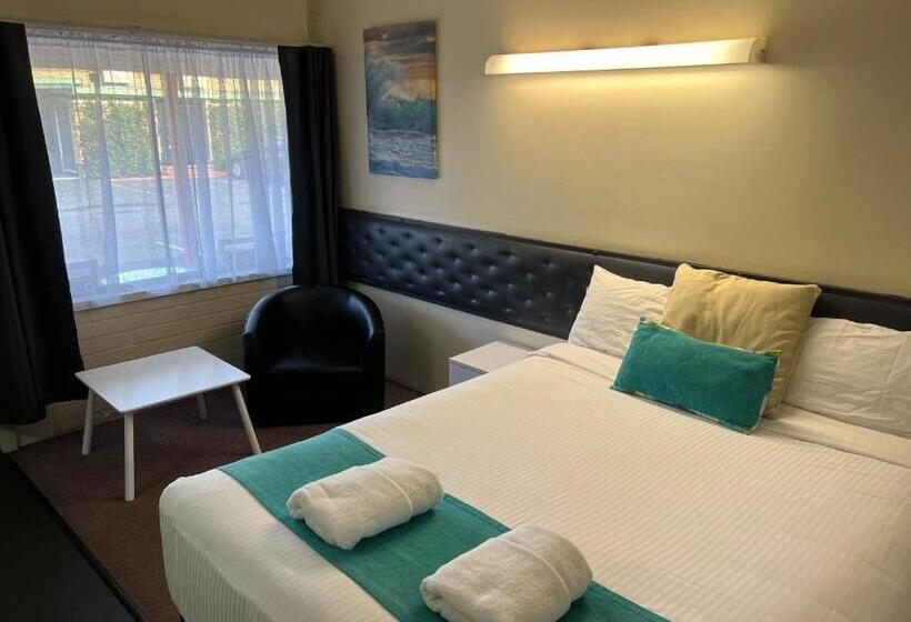 غرفة قياسية سرير ملكى, Arkana Motel