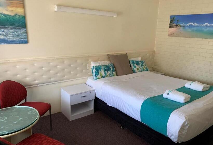 غرفة قياسية سرير ملكى, Arkana Motel