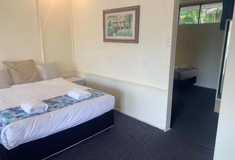 غرفة عائلية, Arkana Motel