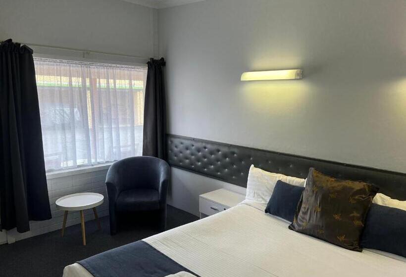 غرفة قياسية سرير كينج, Arkana Motel