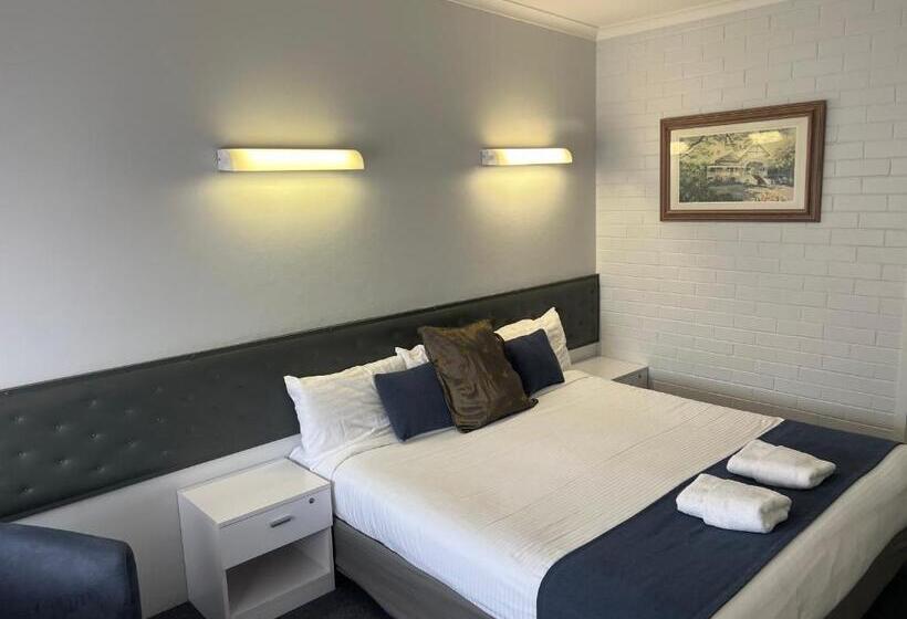 غرفة قياسية سرير كينج, Arkana Motel