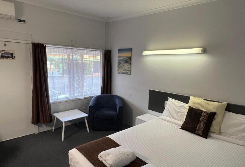 غرفة قياسية سرير ملكى, Arkana Motel