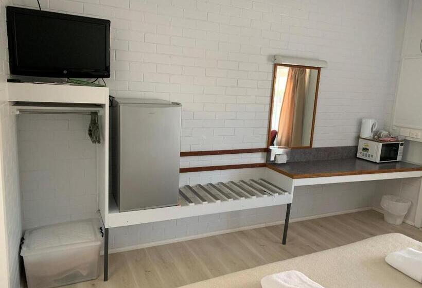 غرفة قياسية سرير كينج, Arkana Motel