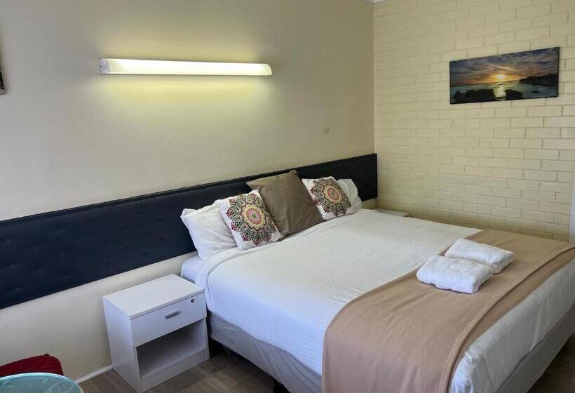 غرفة قياسية سرير كينج, Arkana Motel