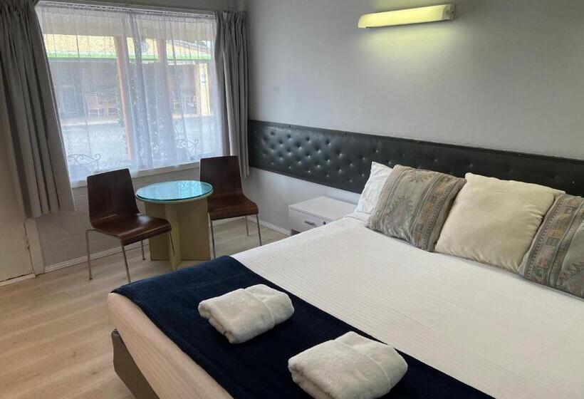 غرفة قياسية سرير كينج, Arkana Motel