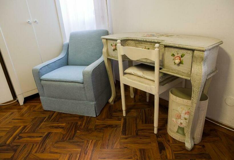 标准间内部标间, B&b Pleris