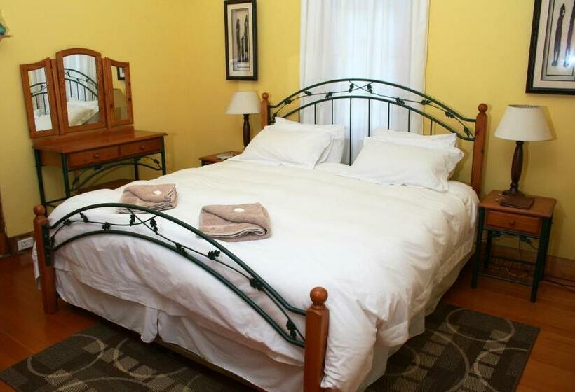 スタンダードルーム, Flintstones Guest House Durban