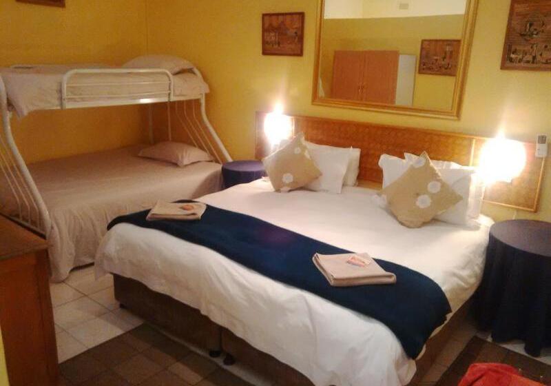 ファミリールーム, Flintstones Guest House Durban