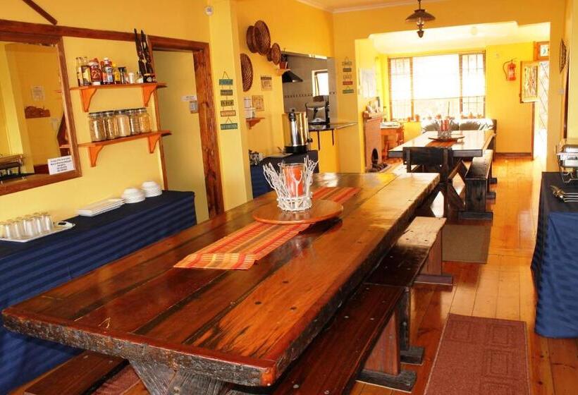 スタンダードトリプルルーム, Flintstones Guest House Durban