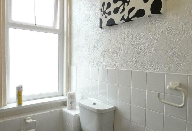 غرفة عائلية, Jasmine Guest House