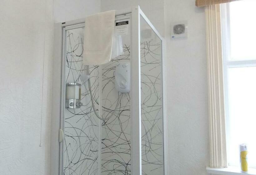 غرفة عائلية, Jasmine Guest House