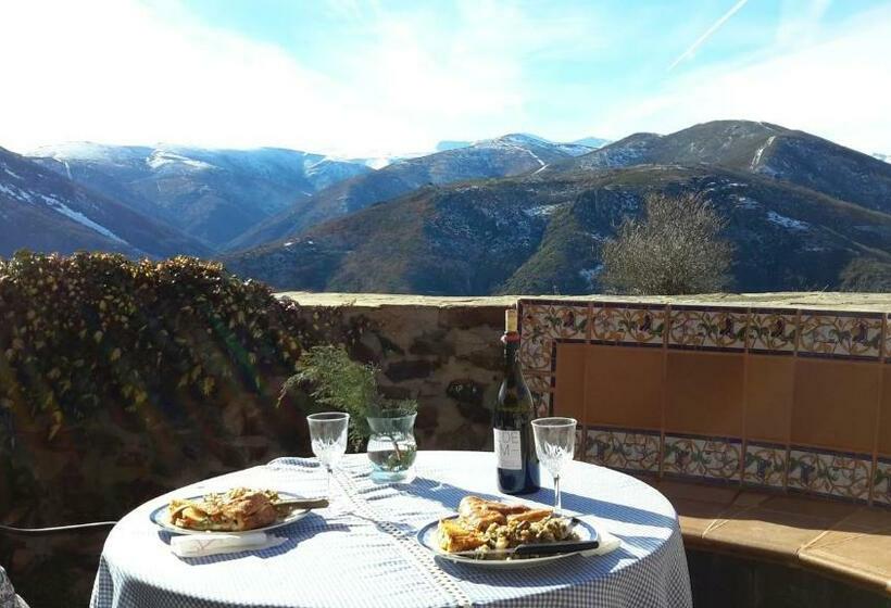 ガーデンビュースタンダードルーム, La Trucha Del Arco Iris