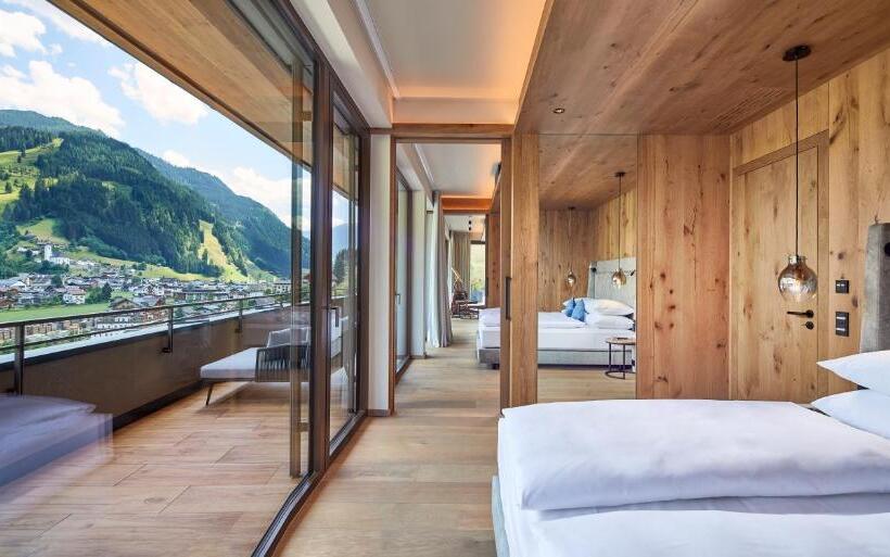 سوییت با استخر, Das Edelweiss  Salzburg Mountain Resort