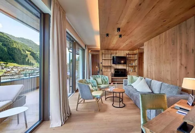 Suite with Pool, Das Edelweiss  Salzburg Mountain Resort
