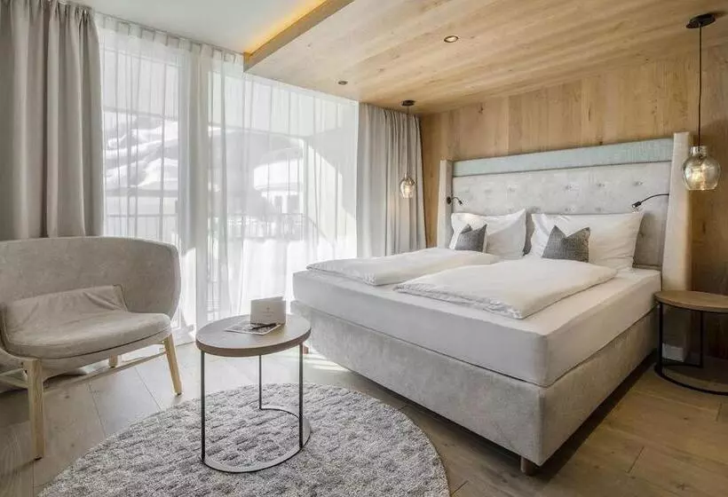 スーペリアールーム, Das Edelweiss  Salzburg Mountain Resort