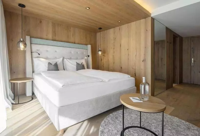 スーペリアールーム, Das Edelweiss  Salzburg Mountain Resort
