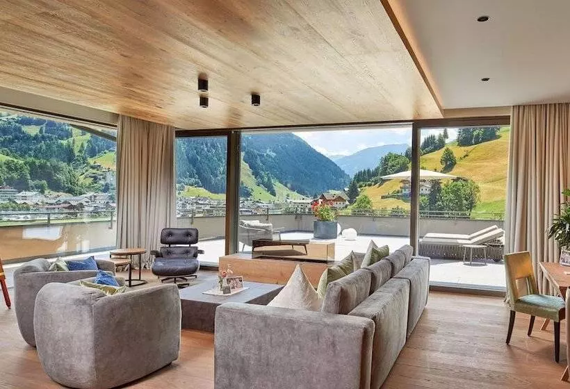 デラックススイート, Das Edelweiss  Salzburg Mountain Resort