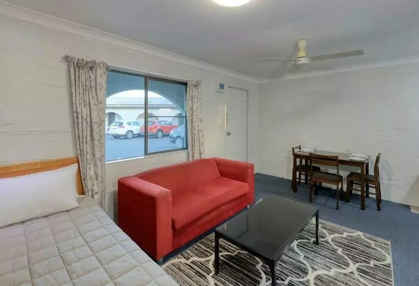 スイート, Grafton Lodge Motel