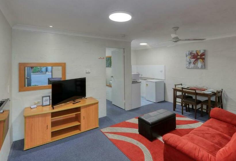 스위트, Grafton Lodge Motel