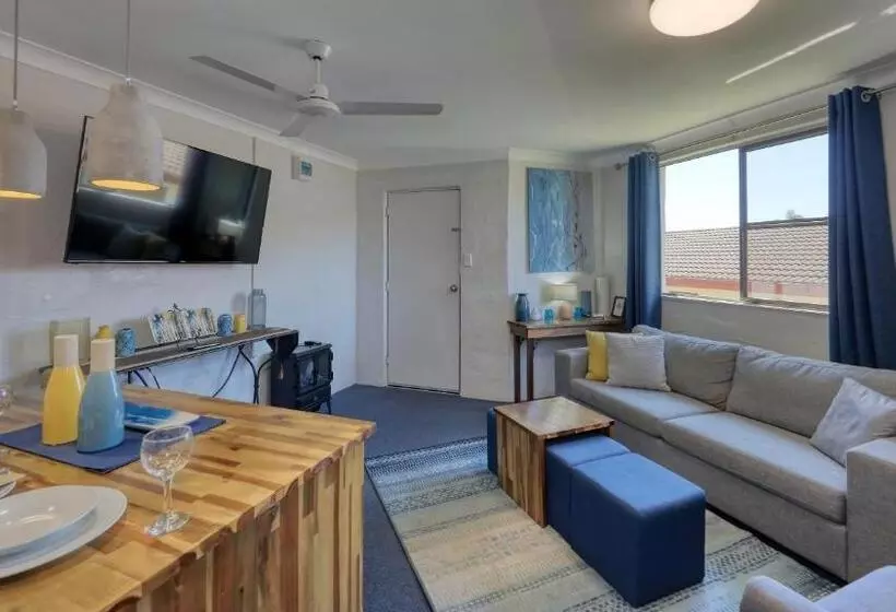 スイート, Grafton Lodge Motel