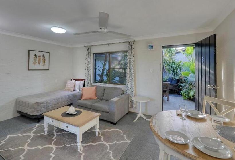 스위트, Grafton Lodge Motel