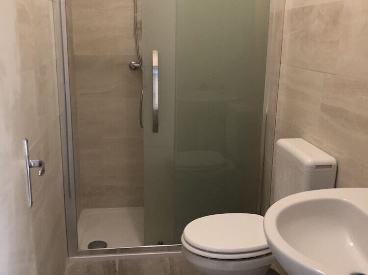 חדר סטנדרט לשלושה, Adriatico